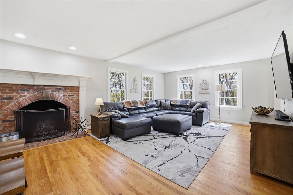 Single Family Residence at 8 Alstead, Millbury MA 01527, Millbury, photo 4 of 39