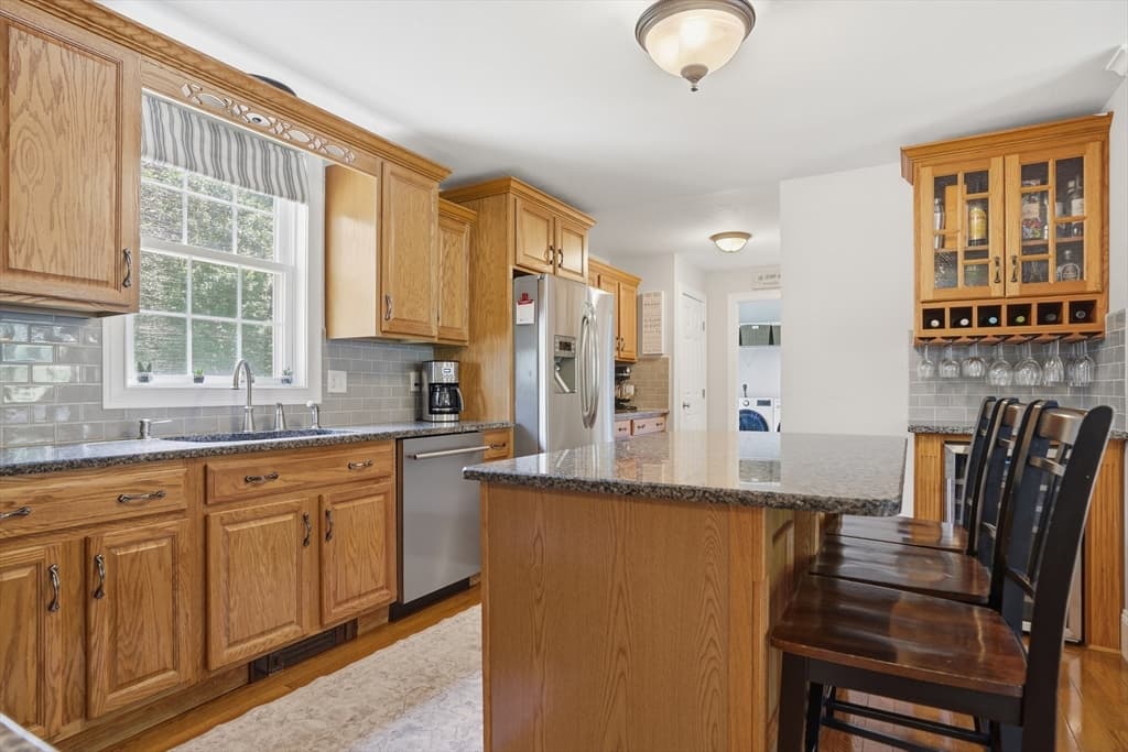 147 Roosevelt St, Fitchburg MA 01420 photo 7