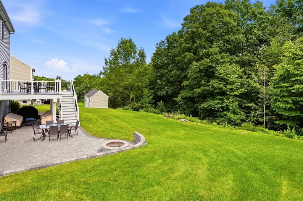 147 Roosevelt St, Fitchburg MA 01420 photo 36
