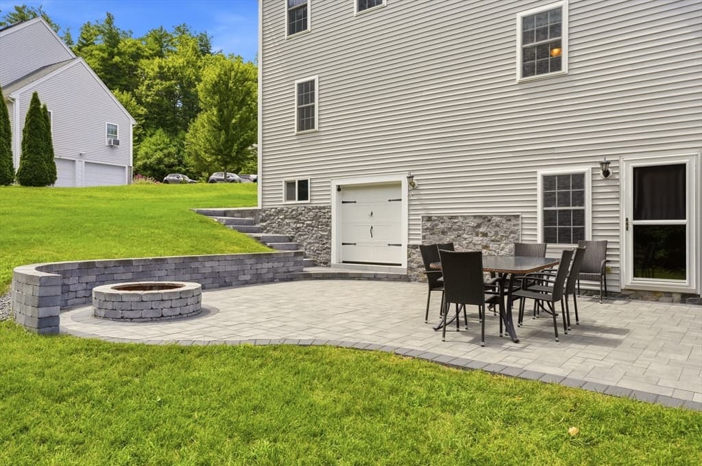 147 Roosevelt St, Fitchburg MA 01420 photo 28
