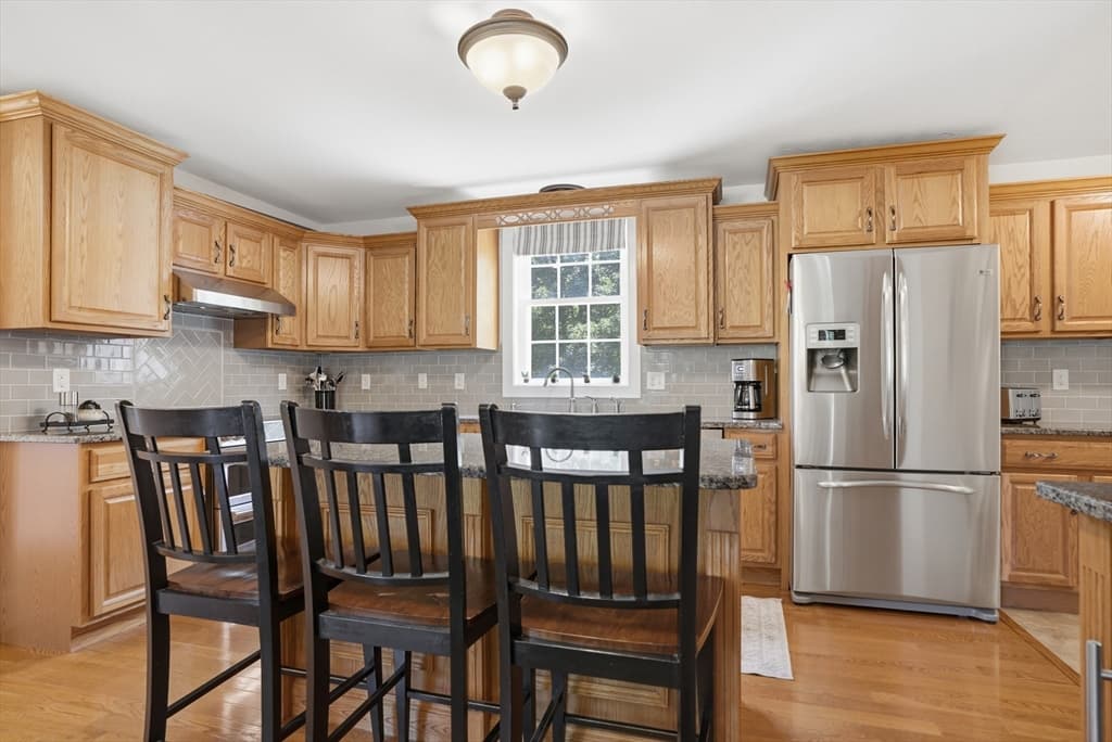 147 Roosevelt St, Fitchburg MA 01420 photo 5