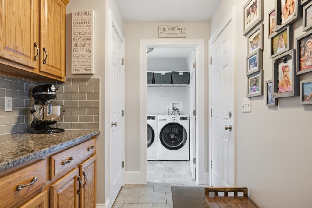 147 Roosevelt St, Fitchburg MA 01420 photo 9