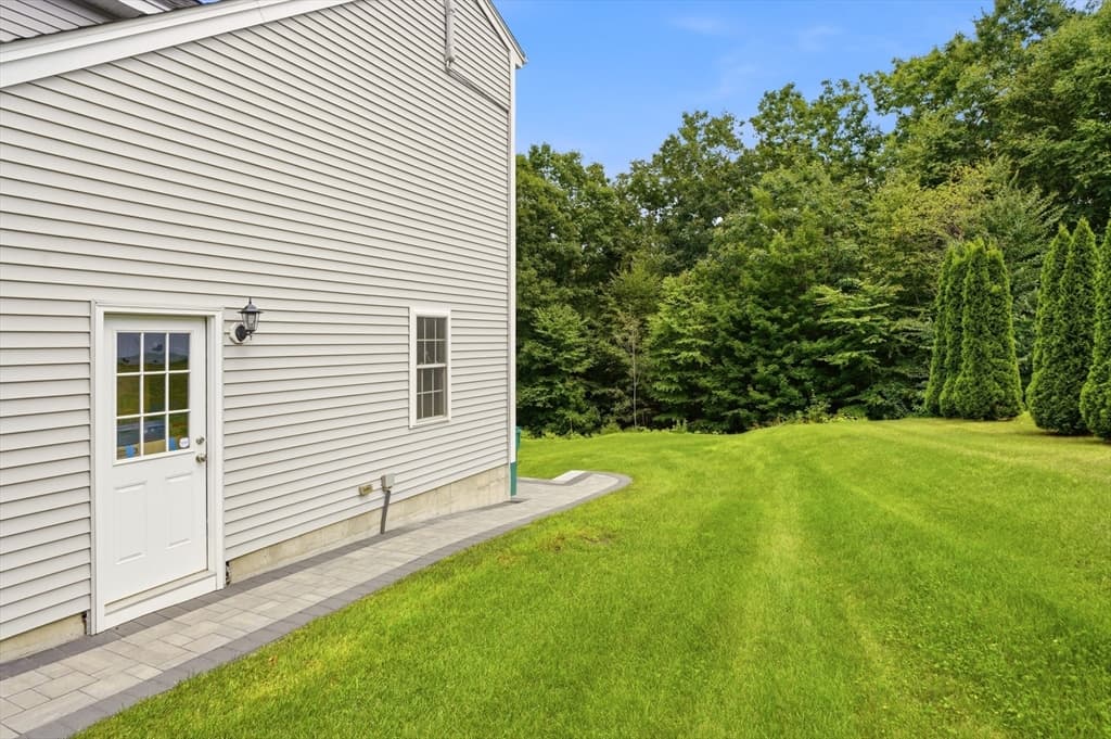 147 Roosevelt St, Fitchburg MA 01420 photo 35