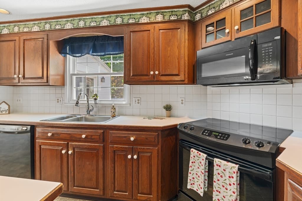 28 Pine Street, South Hadley MA 01075 photo 7