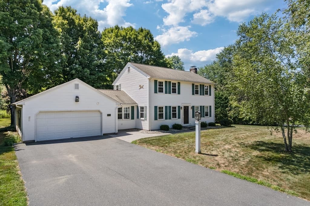 28 Pine Street, South Hadley MA 01075