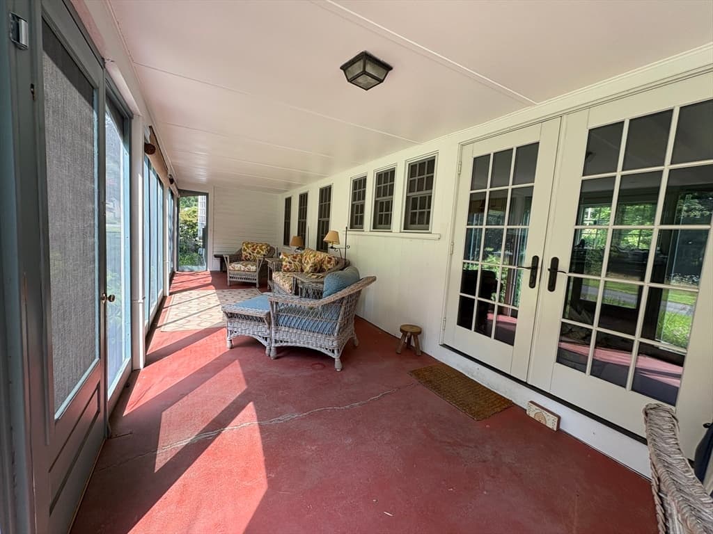 Single Family Residence at 11 Green River Road, Greenfield MA 01301, Greenfield, photo 7 of 42