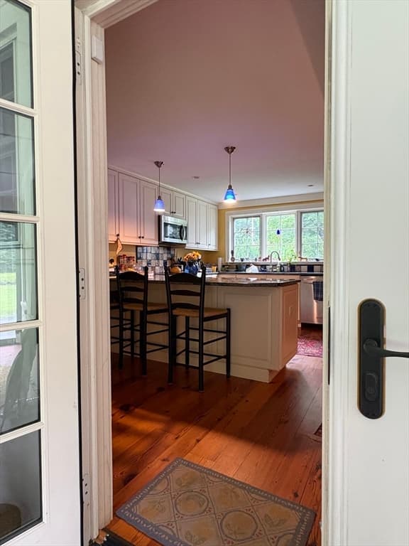 Single Family Residence at 11 Green River Road, Greenfield MA 01301, Greenfield, photo 8 of 42