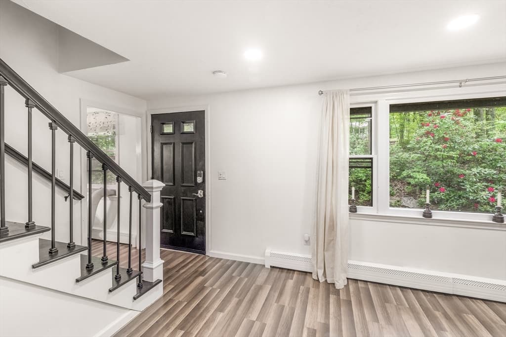 9 Colonial Rd, Sutton MA 01590 photo 5