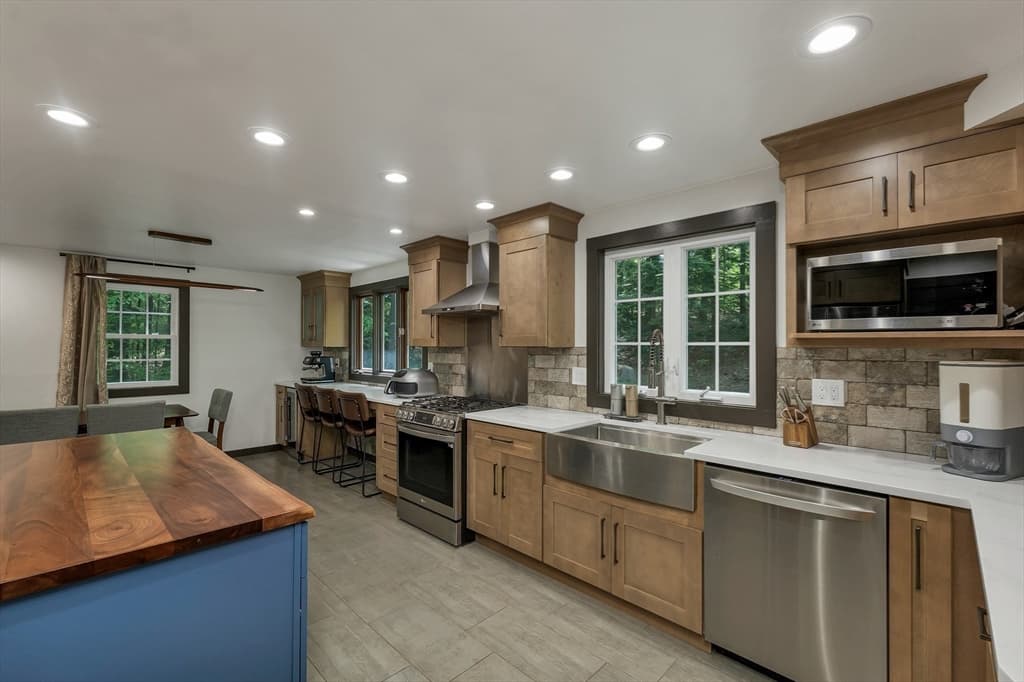 20 Fox Den Road, Hollis NH 03049 photo 4