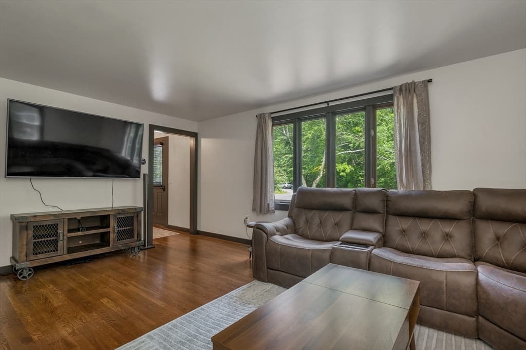 20 Fox Den Road, Hollis NH 03049 photo 8
