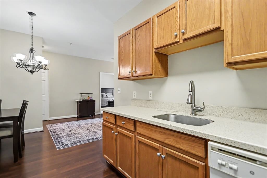 19 Hampshire Road # 205, Methuen MA 01844 photo 7