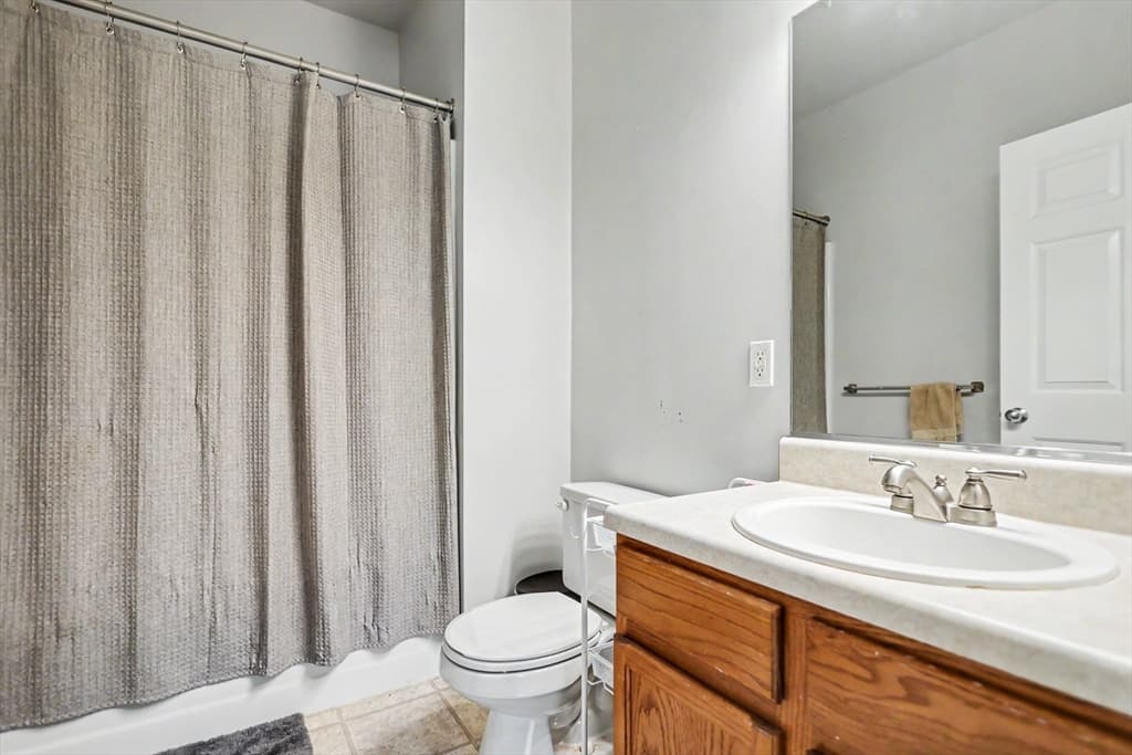 19 Hampshire Road # 205, Methuen MA 01844 photo 10