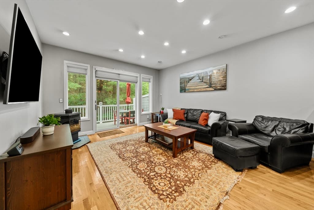 703 Sherwood Forest Ln # 703, Saugus MA 01906 photo 12