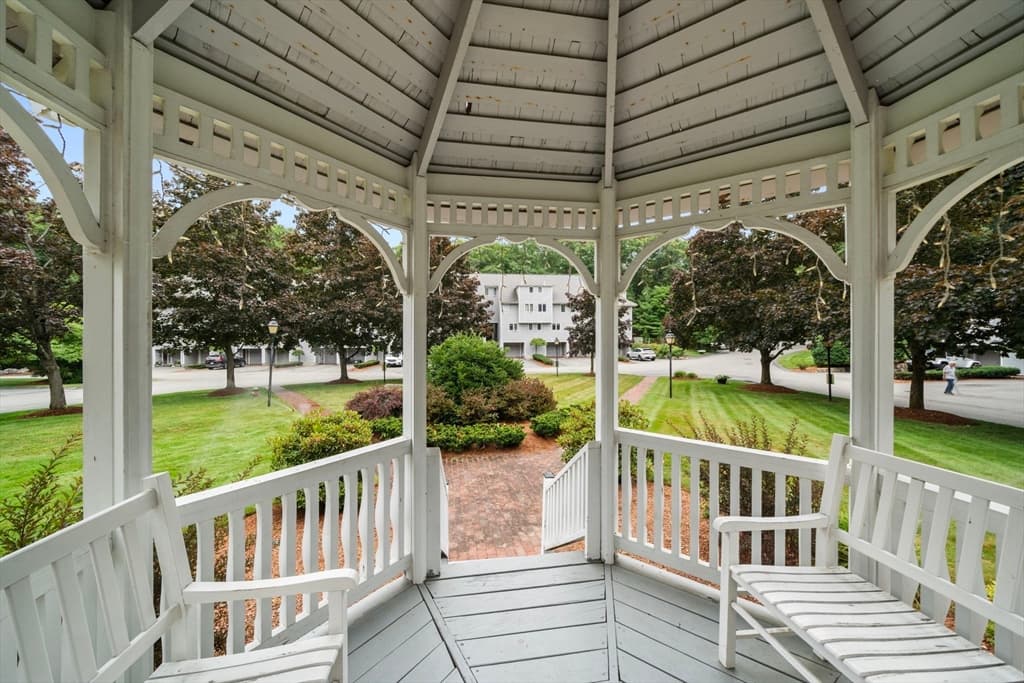 703 Sherwood Forest Ln # 703, Saugus MA 01906 photo 28