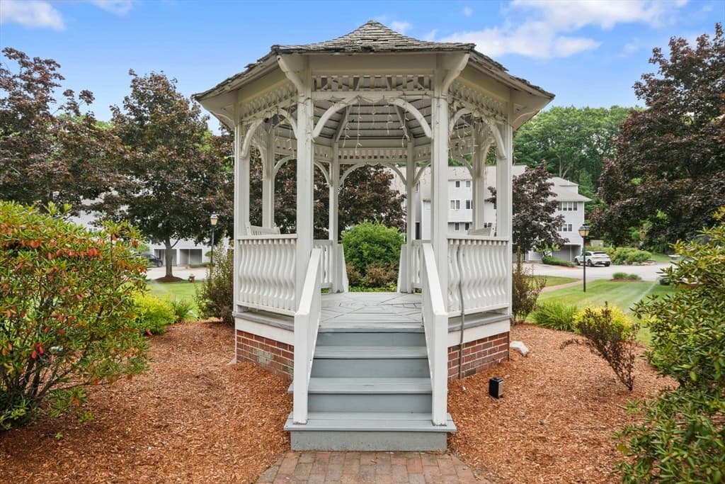 703 Sherwood Forest Ln # 703, Saugus MA 01906 photo 29