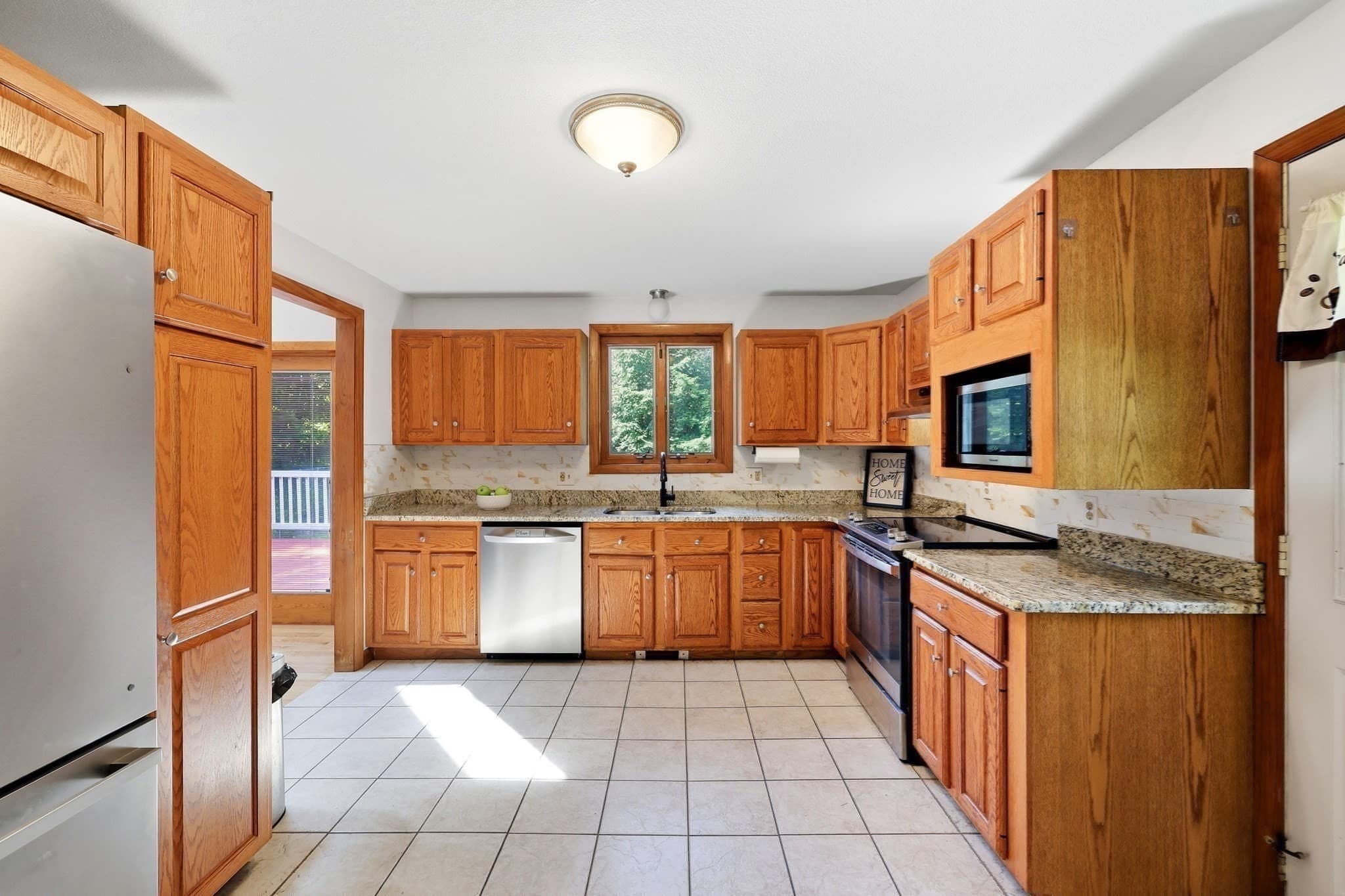 Single Family Residence at 705 General Knox Rd, Russell MA 01071, photo 5 of 42