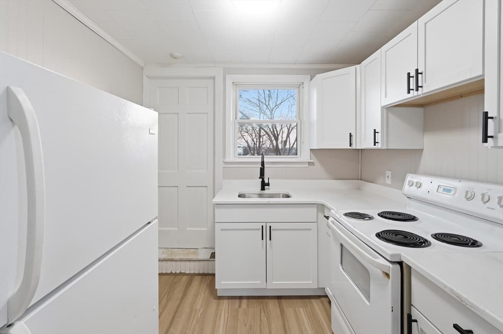 75 Chatham St, Worcester MA 01609 photo 10