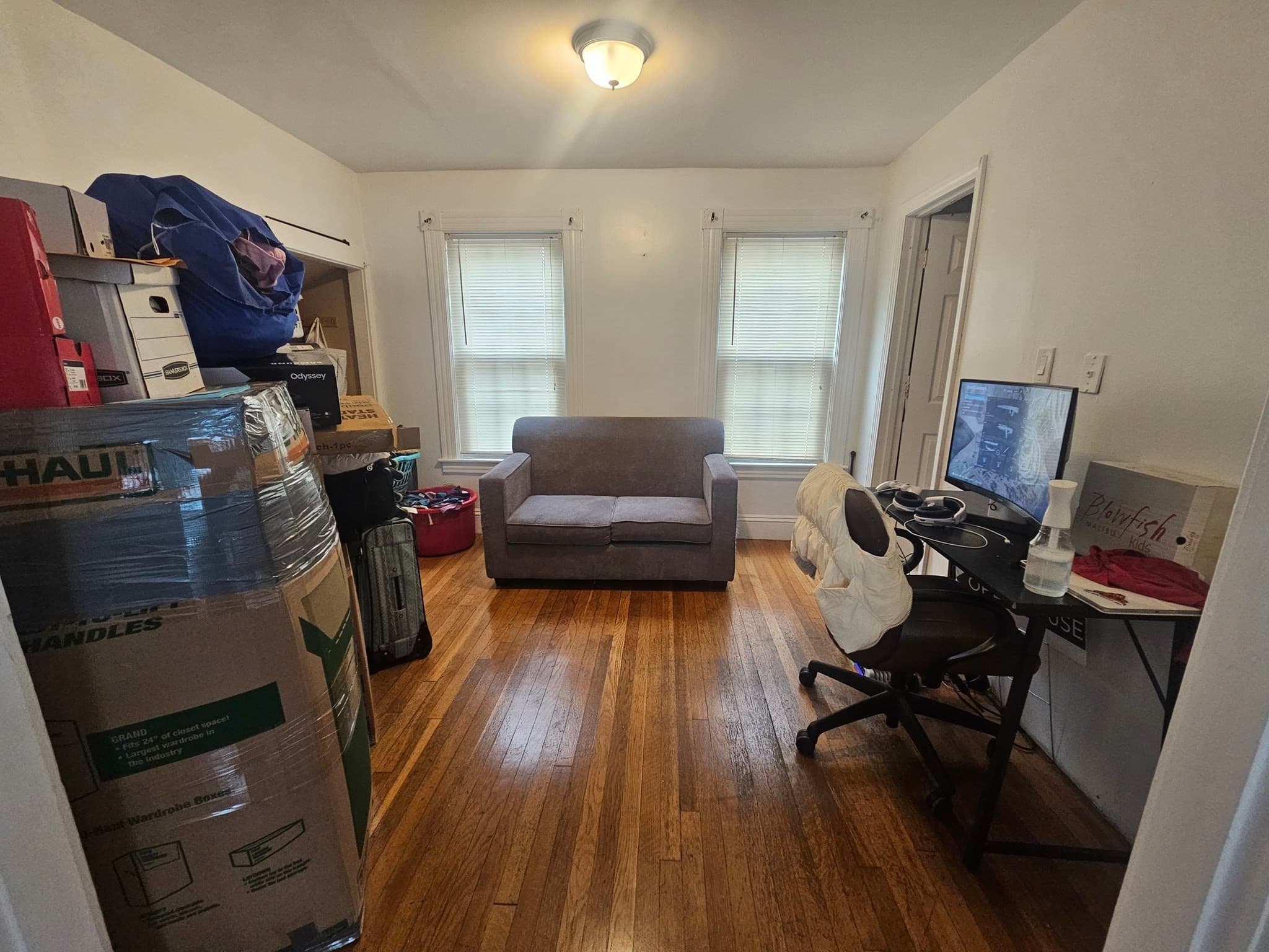Single Family Residence at 35 Farmland Rd, Lowell MA 01850, photo 16 of 36