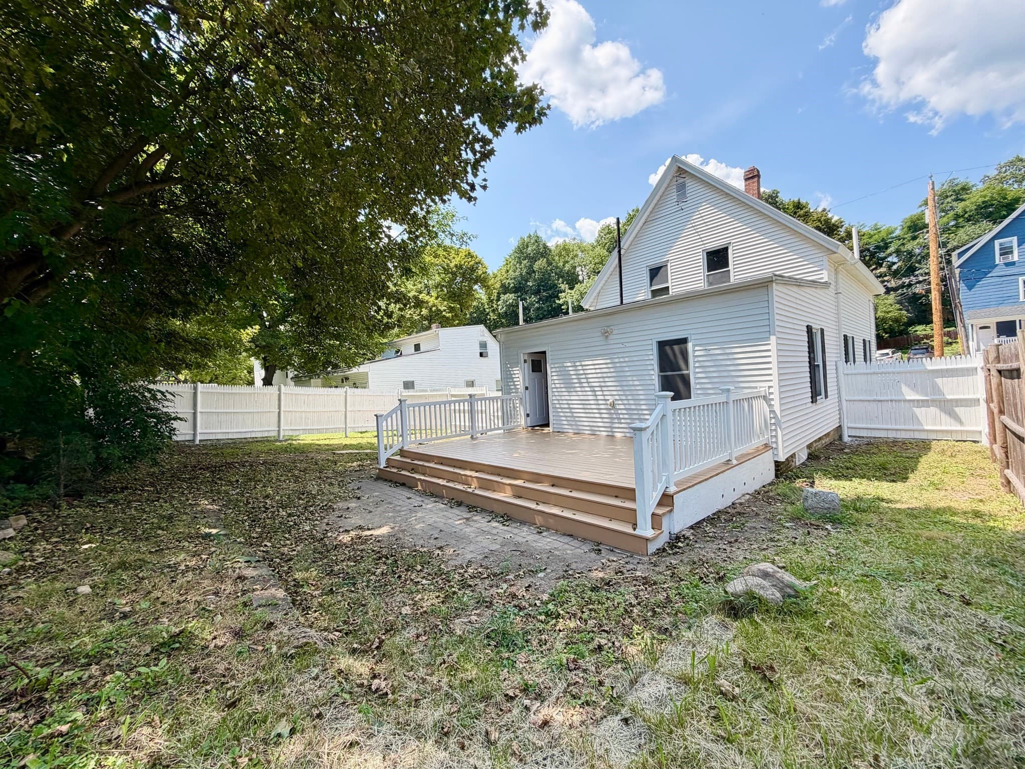 Single Family Residence at 109 Culley St, Fitchburg MA 01420, Fitchburg, photo 6 of 36