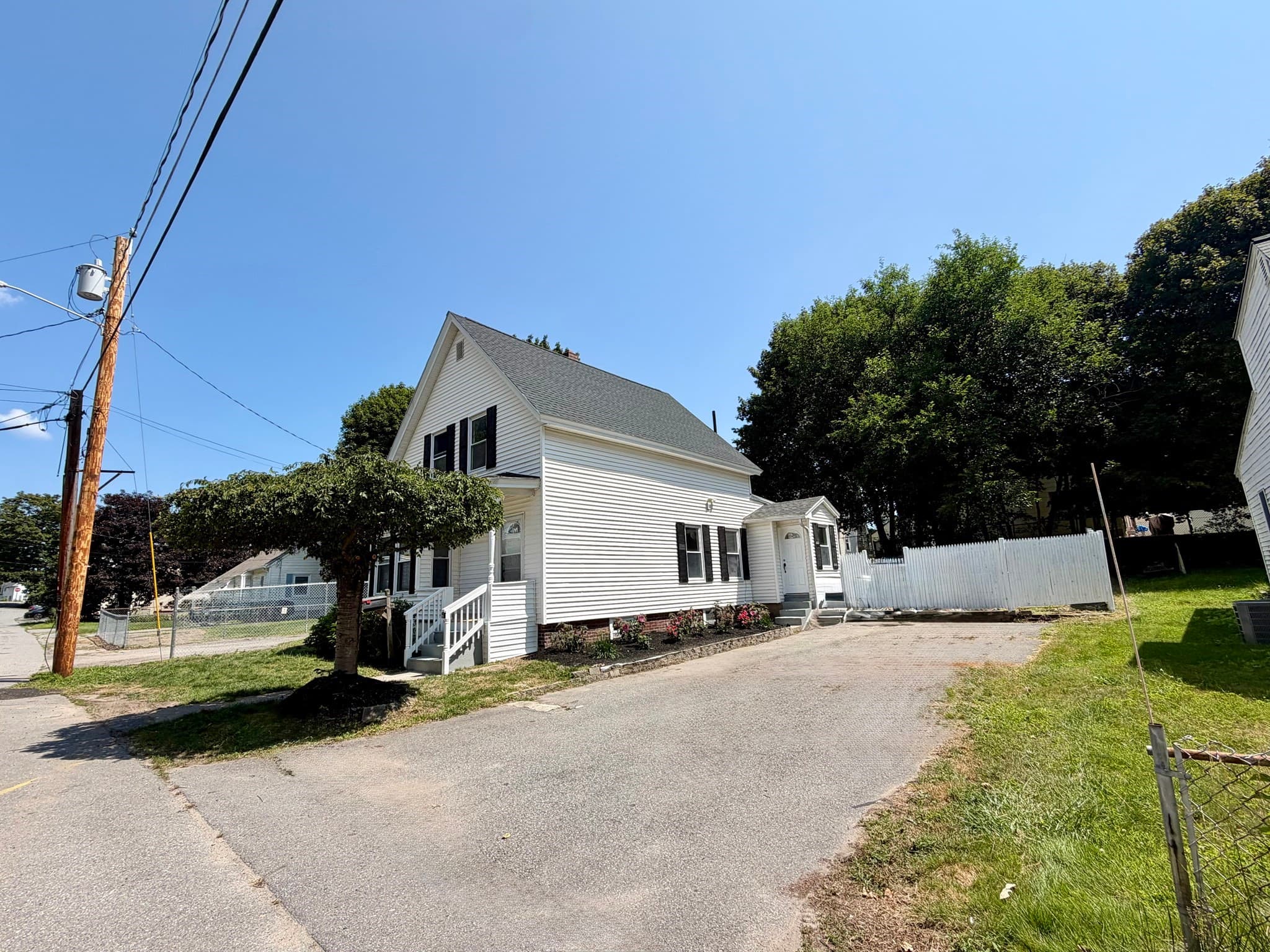 Single Family Residence at 109 Culley St, Fitchburg MA 01420, Fitchburg, photo 3 of 36