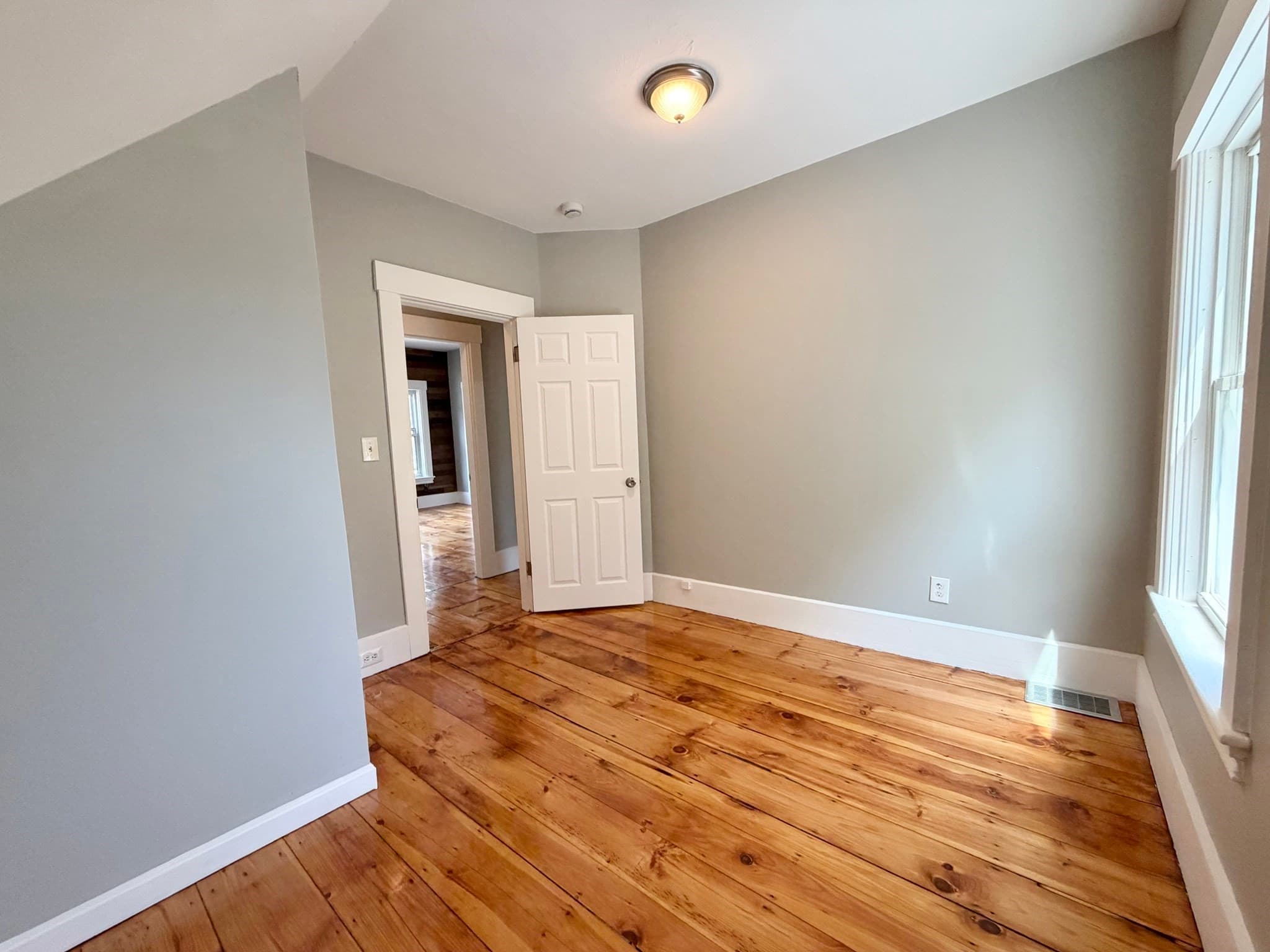 Single Family Residence at 109 Culley St, Fitchburg MA 01420, Fitchburg, photo 33 of 36