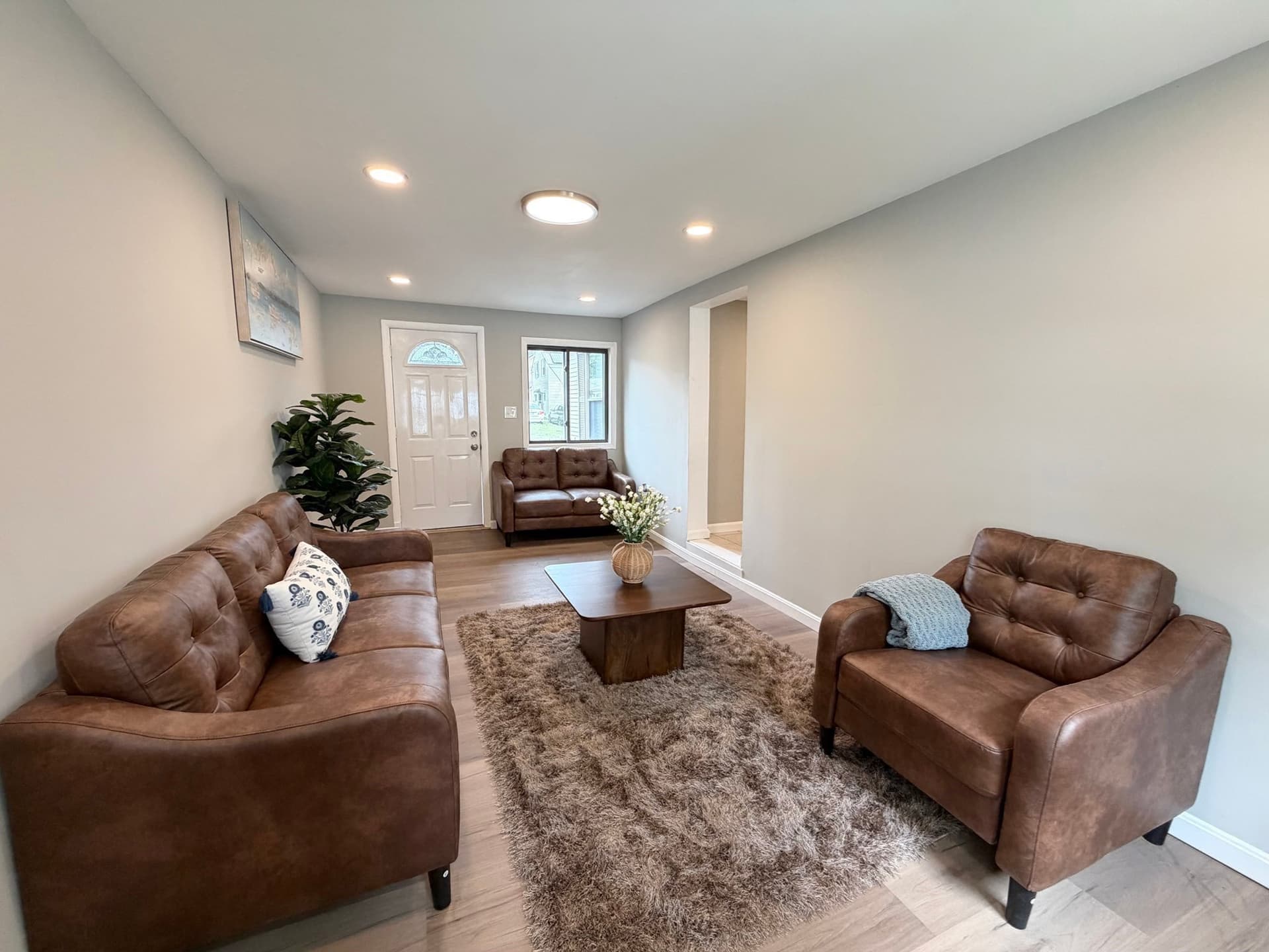 Single Family Residence at 87 Vezina Ave, Leominster MA 01453, photo 2 of 38