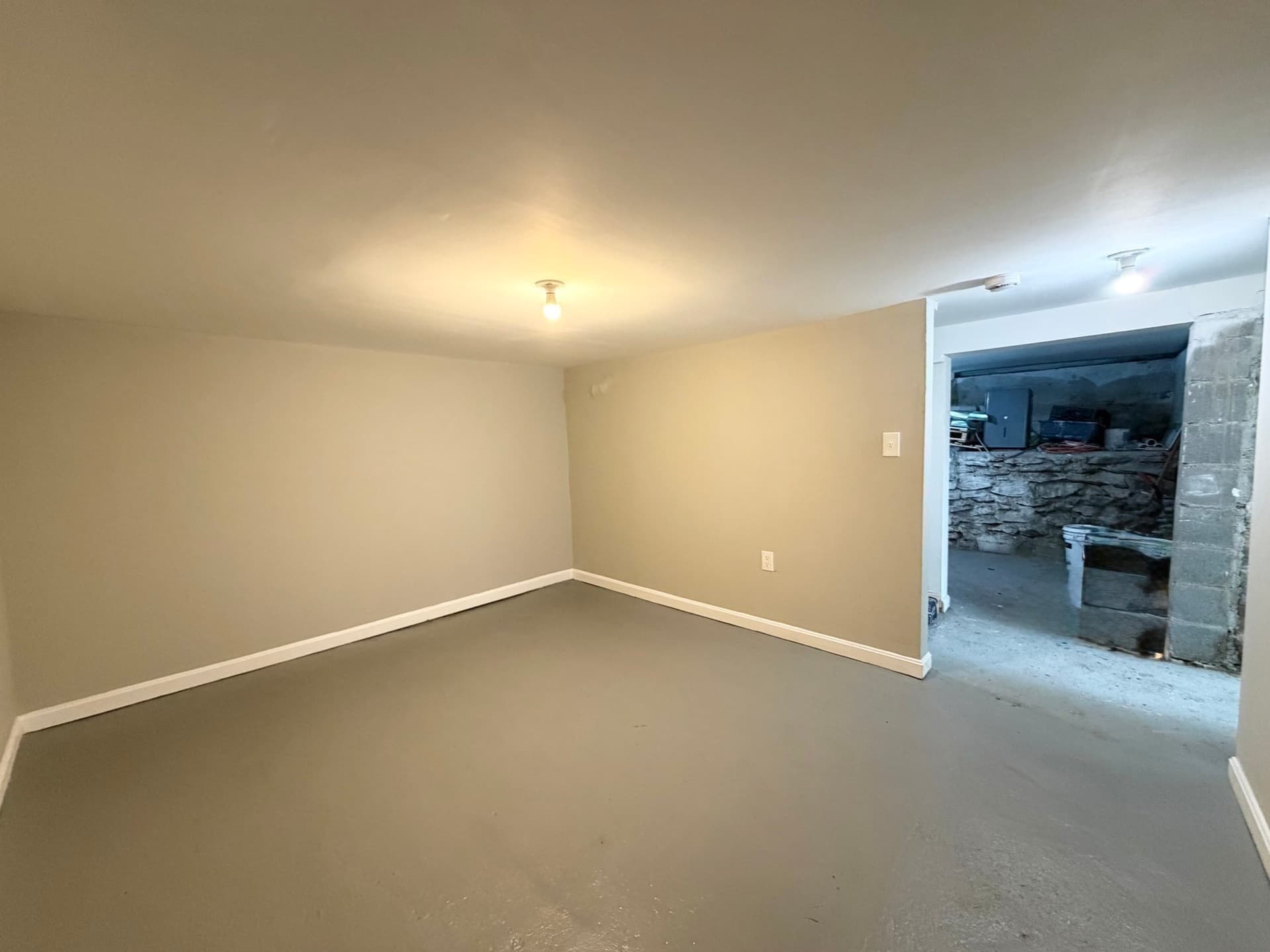 Single Family Residence at 87 Vezina Ave, Leominster MA 01453, photo 36 of 38