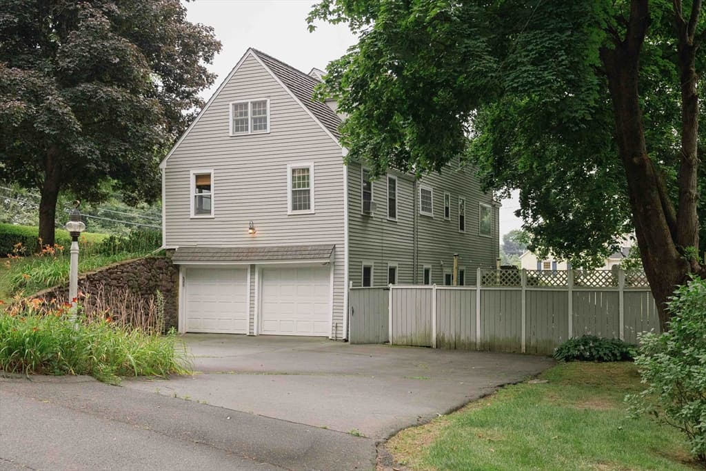 Single Family Residence at 636 Bernardston Rd, Greenfield MA 01301, Greenfield, photo 6 of 37