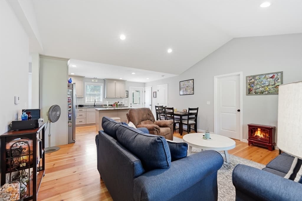 32 Nelson St, Warren MA 01083 photo 16