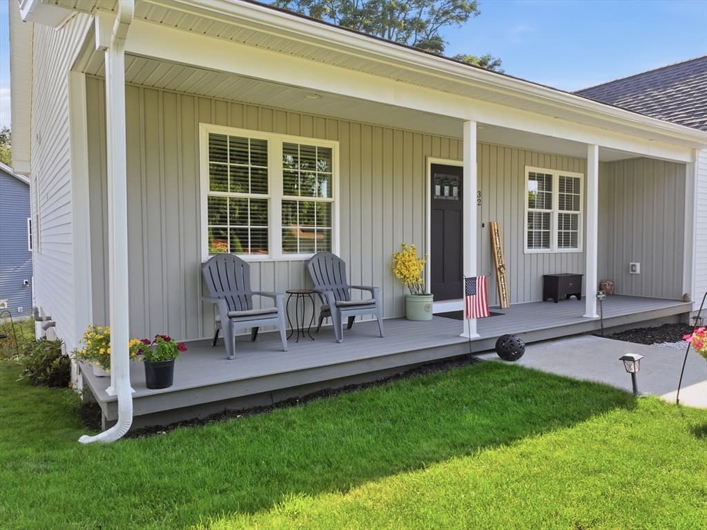 32 Nelson St, Warren MA 01083 photo 3