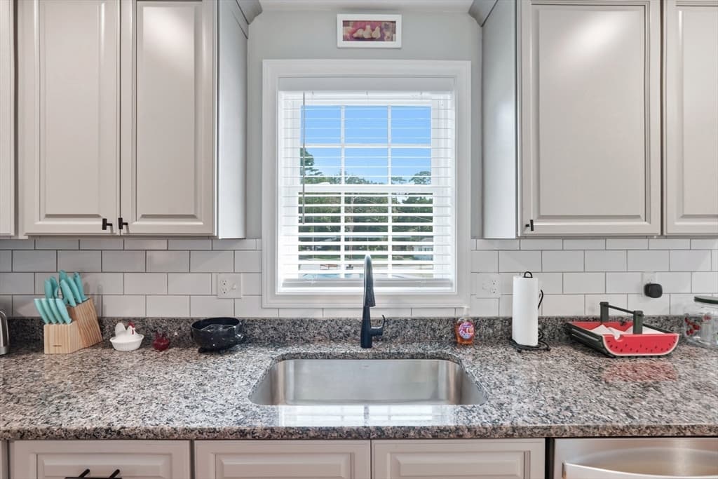 32 Nelson St, Warren MA 01083 photo 5