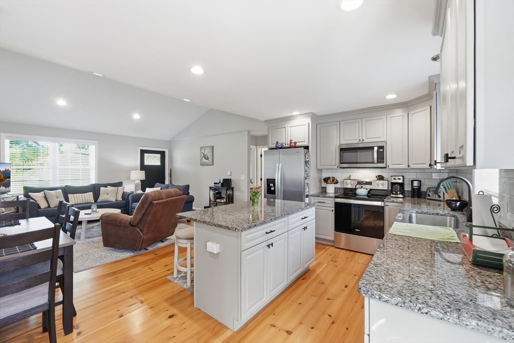 32 Nelson St, Warren MA 01083 photo 10