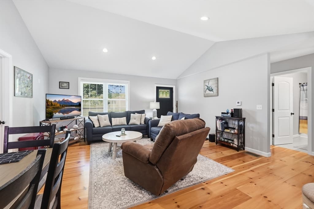 32 Nelson St, Warren MA 01083 photo 15
