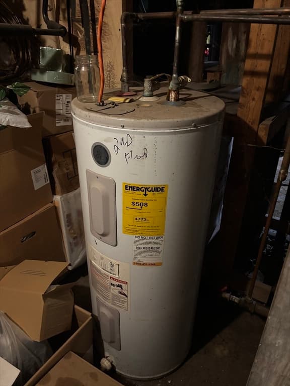 12-14 Hollywood St, Springfield MA 01108 photo 5