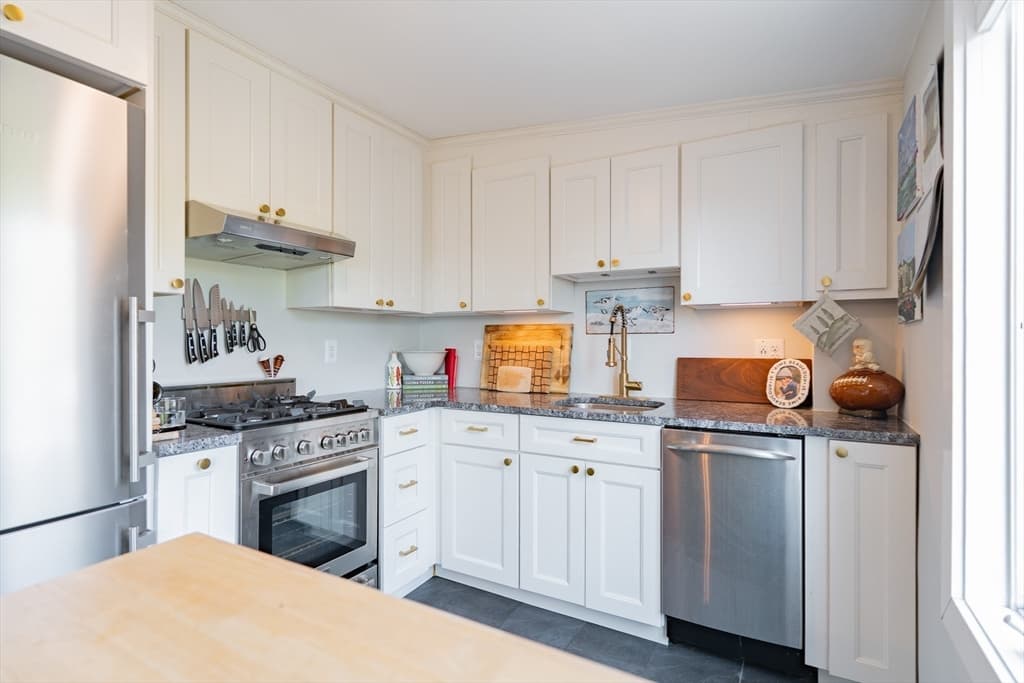 21 Harvard St # 4, Boston MA 02129 photo 6