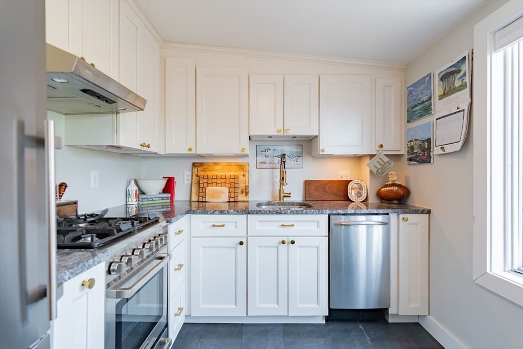 21 Harvard St # 4, Boston MA 02129 photo 7