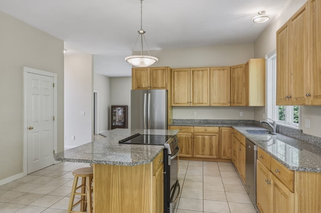 160 E Leverett Rd, Amherst MA 01002 photo 9
