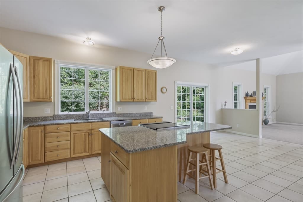 160 E Leverett Rd, Amherst MA 01002 photo 10
