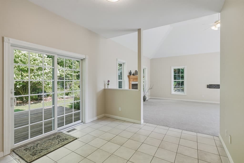 160 E Leverett Rd, Amherst MA 01002 photo 11