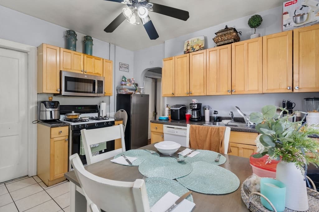 9 Aldwin Rd # 1, Boston MA 02131 photo 3