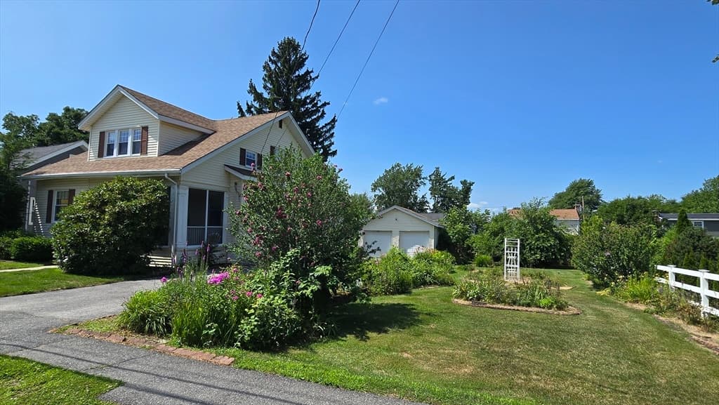 21 Arbutus Road, Worcester MA 01606 photo 3