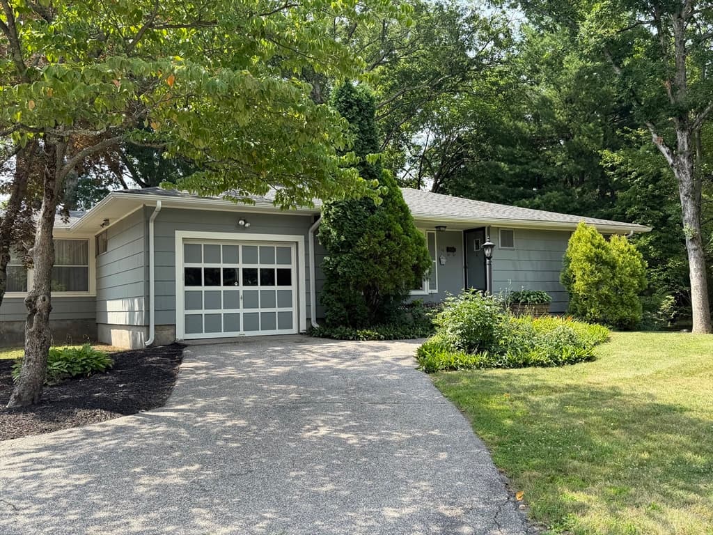 510 Thacher St, Attleboro MA 02703