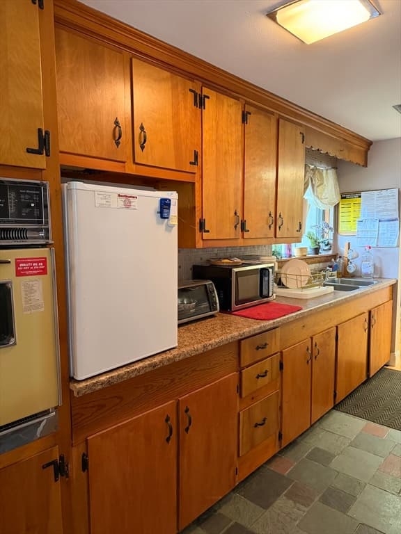 510 Thacher St, Attleboro MA 02703 photo 11