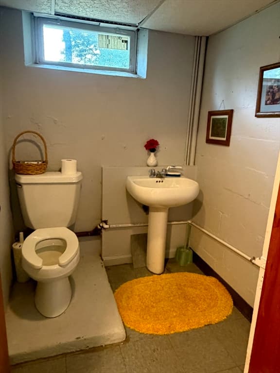 510 Thacher St, Attleboro MA 02703 photo 29