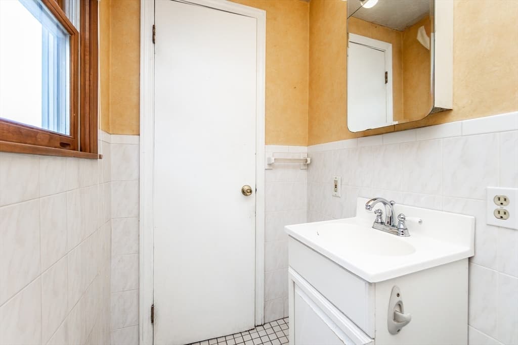331 Vane St, Revere MA 02151 photo 19