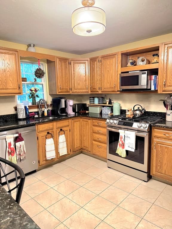 401 Ridgefield Cir # 401D, Clinton MA 01510 photo 12
