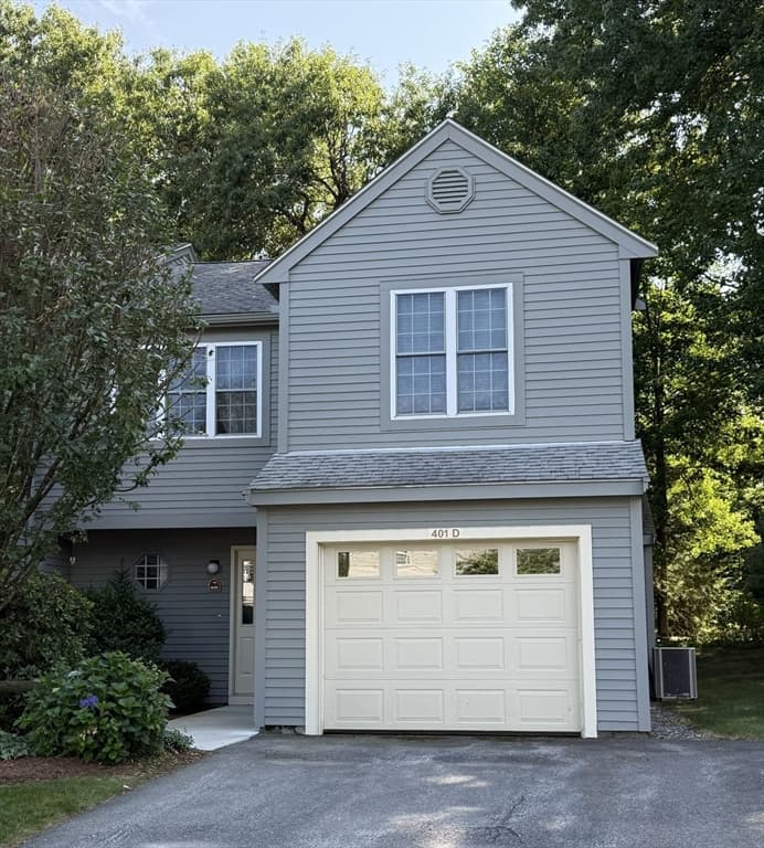 401 Ridgefield Cir # 401D, Clinton MA 01510
