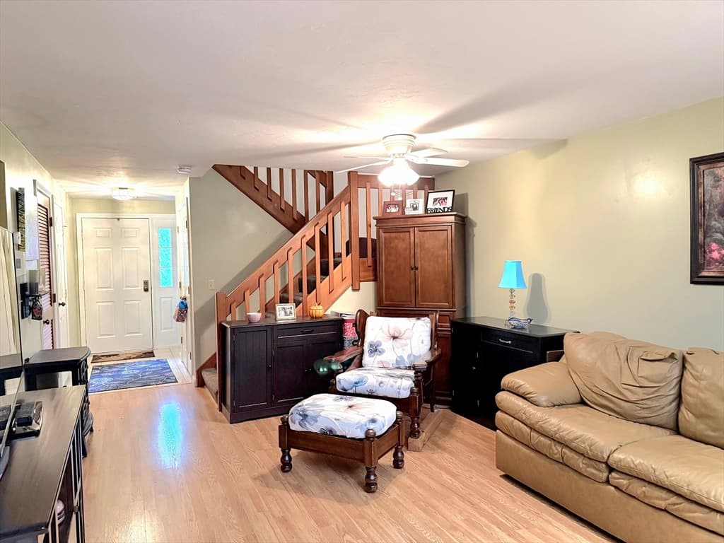 401 Ridgefield Cir # 401D, Clinton MA 01510 photo 5