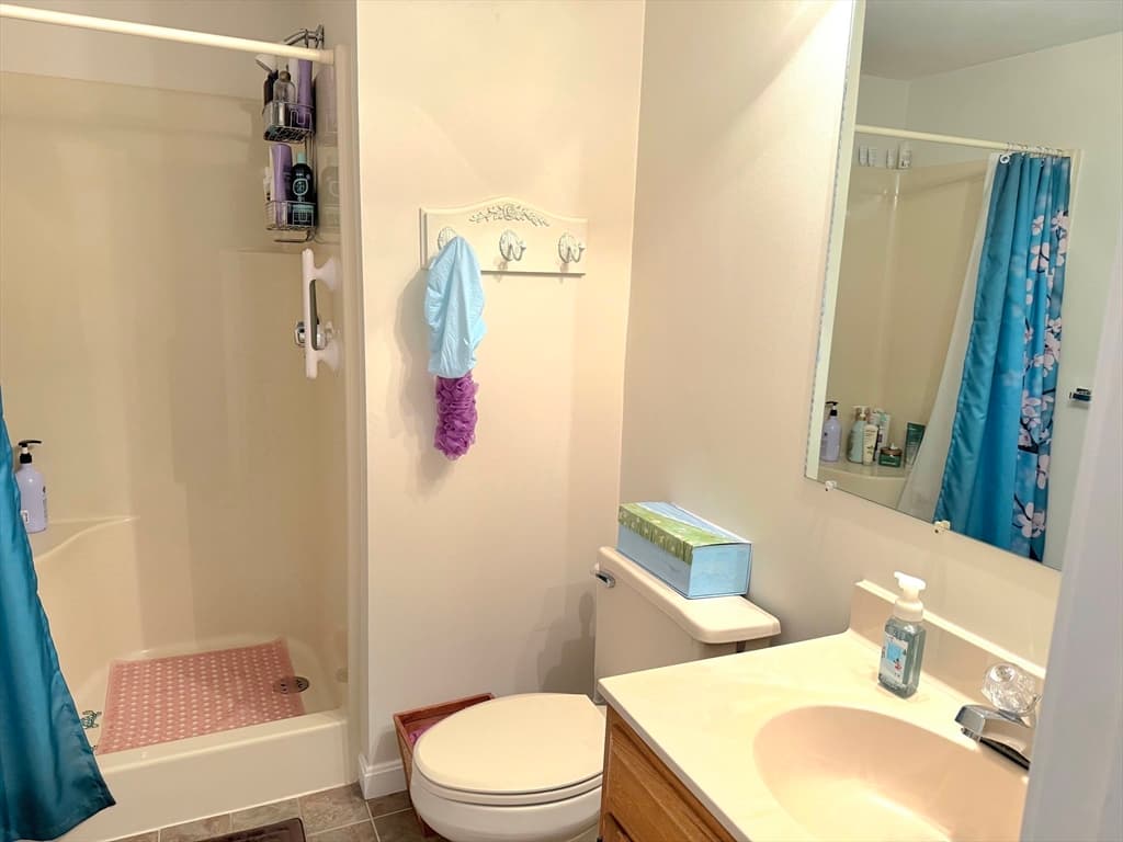 401 Ridgefield Cir # 401D, Clinton MA 01510 photo 19