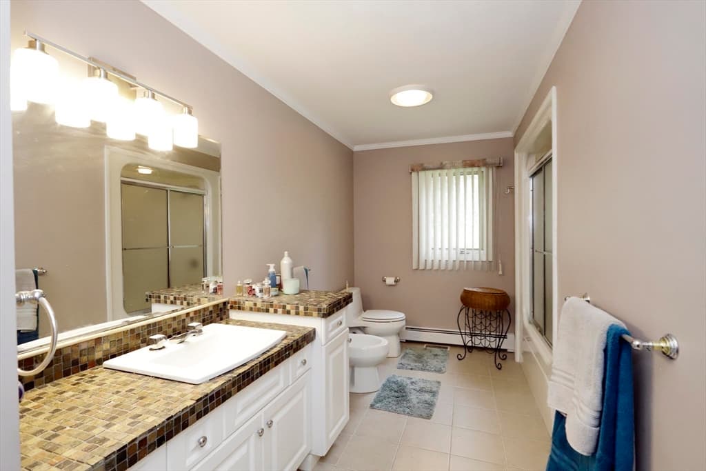 12 Amanda Rd, Freetown MA 02702 photo 16